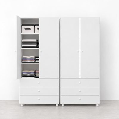 Closet 3 Drawers and shelves
