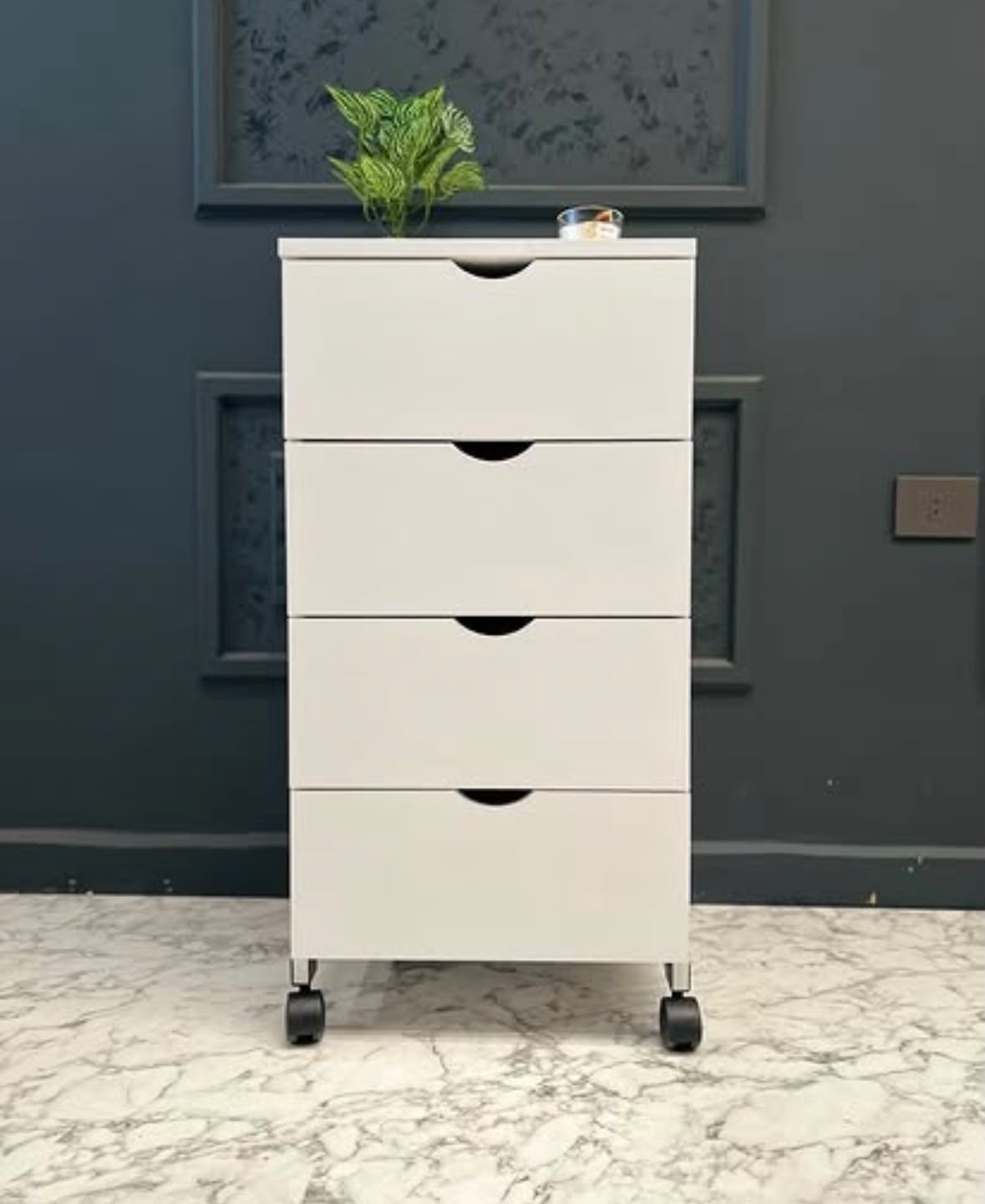 Comode 4 drawers فرزات