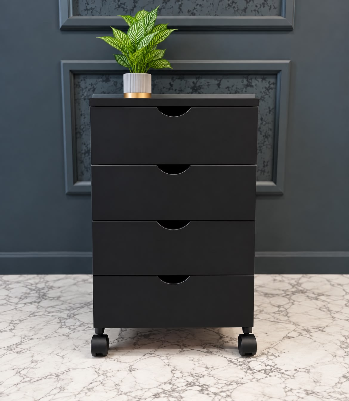 Comode 4 drawers فرزات